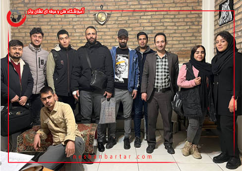عکس دسته جمعی در کلاس حسابداری برای اخذ دیپلم حسابداری در آموزشگاه حسابداری نشان برتر 3