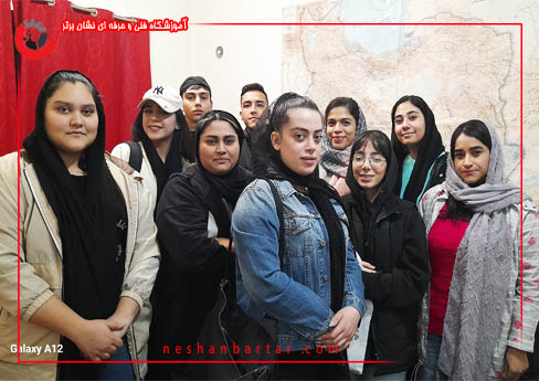 عکس دسته جمعی در کلاس حسابداری برای اخذ دیپلم حسابداری در آموزشگاه حسابداری نشان برتر 5
