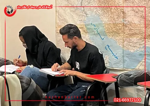 تصویری از فضای آموزشی گردشگری در آموزشگاه نشان برتر با امکان اخذ دیپلم گردشگری