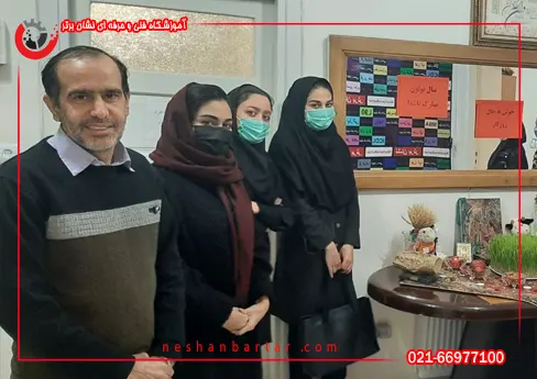 تصویری از استاد و هنرجویان دوره آموزش کامپیوتر ICDL