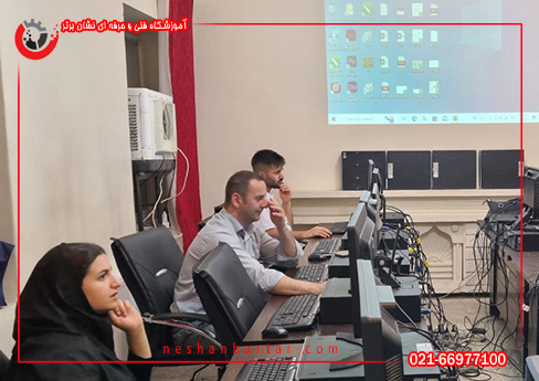 تصویری از فضای کلاس آموزش اکسل پیشرفته